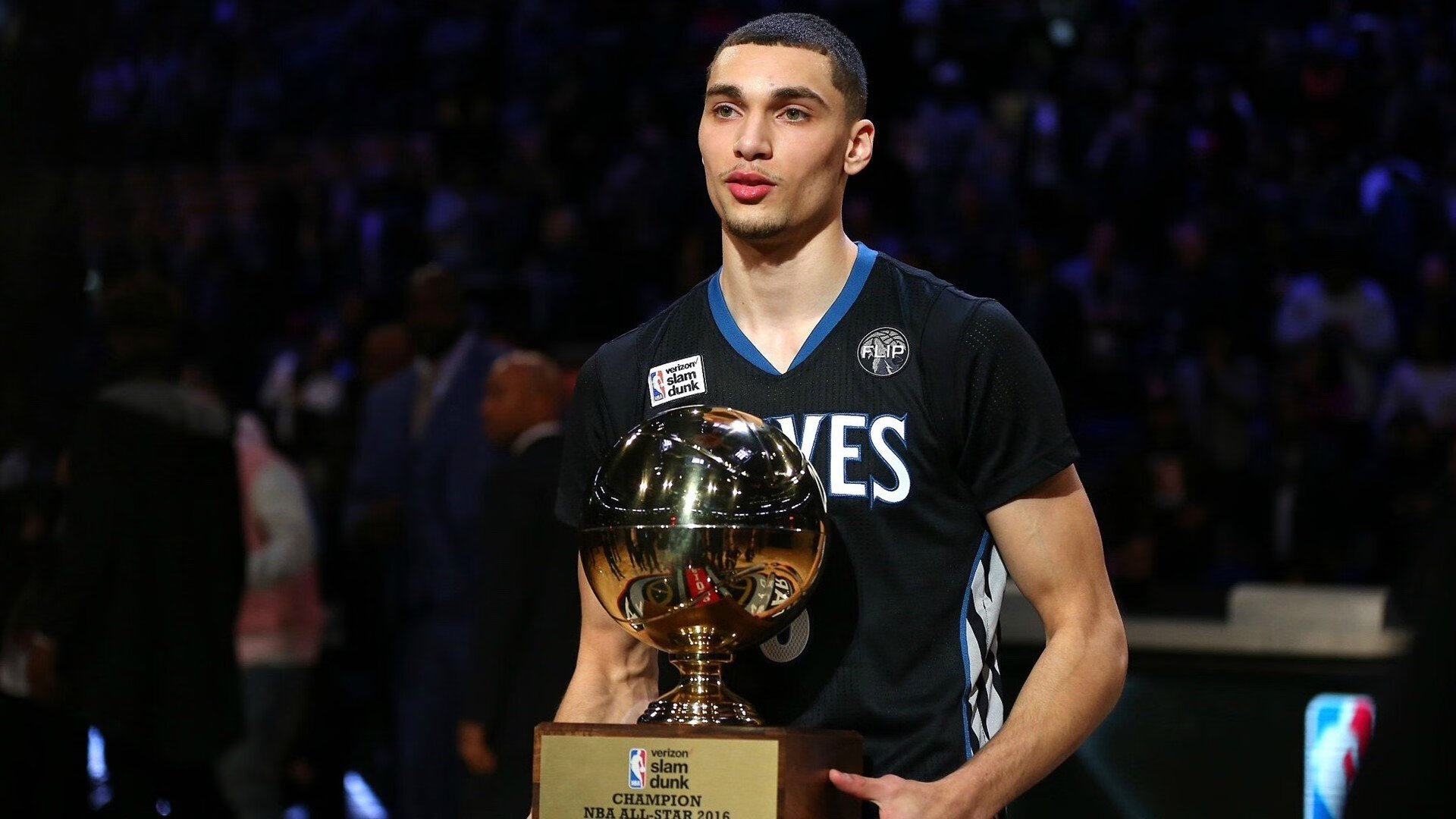 浓眉哥连续三场比赛得分超过势不可挡，雄鹿挑战极限！